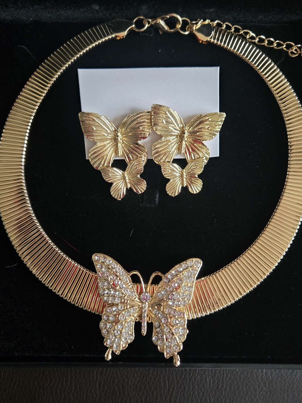 🦋Butterfly Necklace and Butterfly Earring Set🦋 NWT